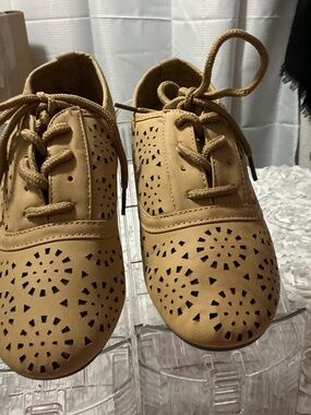 Women’s flats